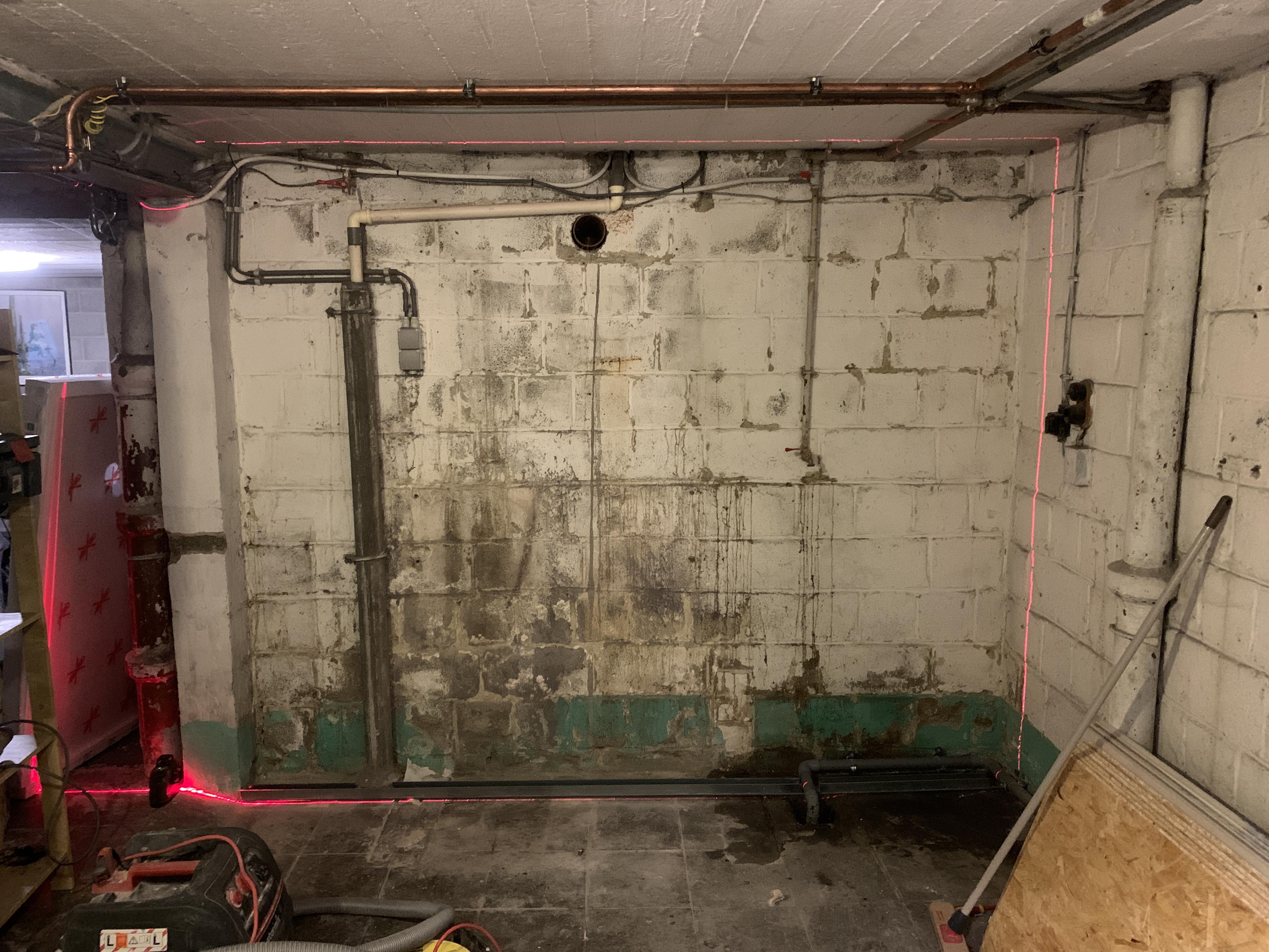 Création d'une buanderie dans un garage photo avant